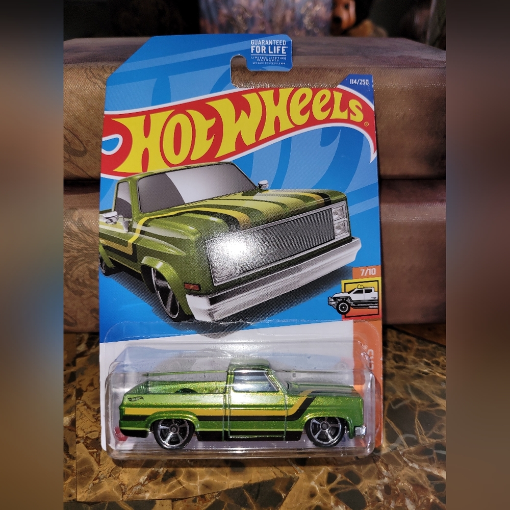 Hot Wheels '83 Chevy Silverado